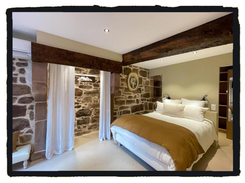 Chambres D'Hotes Maison E.Bernat Saint-Jean-Pied-de-Port Buitenkant foto