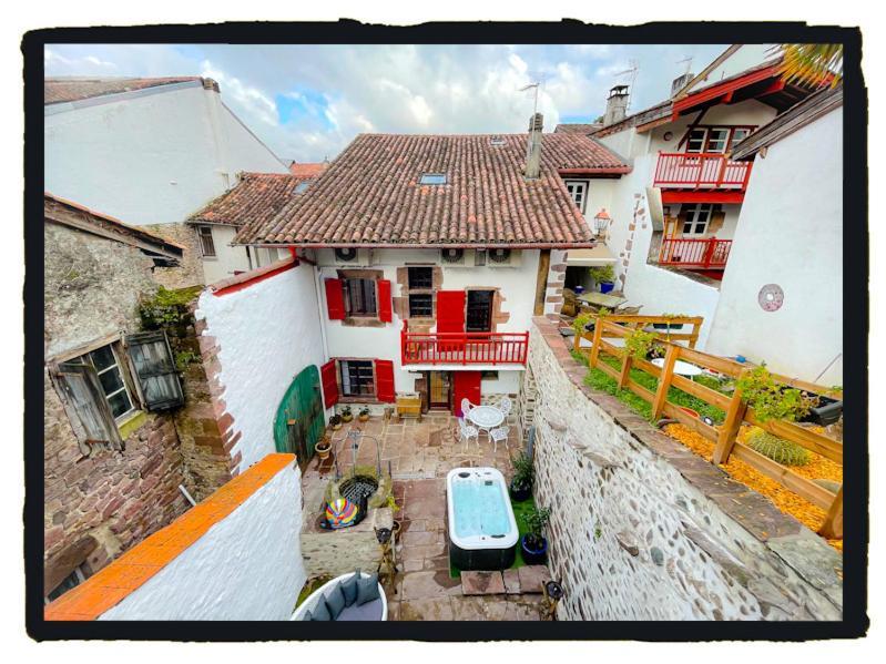 Chambres D'Hotes Maison E.Bernat Saint-Jean-Pied-de-Port Buitenkant foto